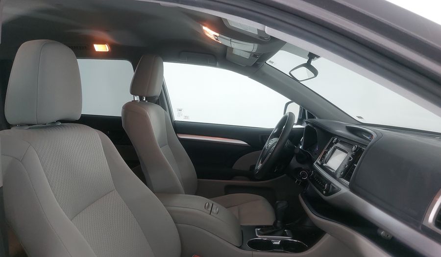 Toyota Highlander 3.5 LE AUTO Suv 2019