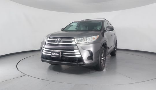 Toyota • Highlander