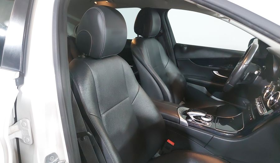 Mercedes Benz Clase C 1.6 180 AUTO Sedan 2019