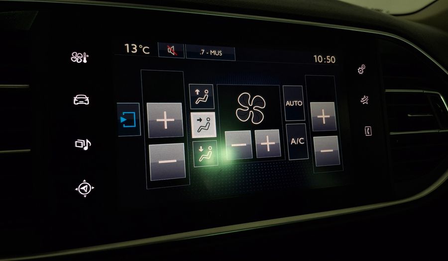Peugeot 308 1.6 BLUEHDI 120 HP FELINE Hatchback 2017