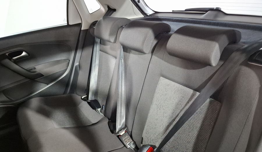 Volkswagen Polo 1.6 COMFORTLINE PLUS AUTO Hatchback 2021