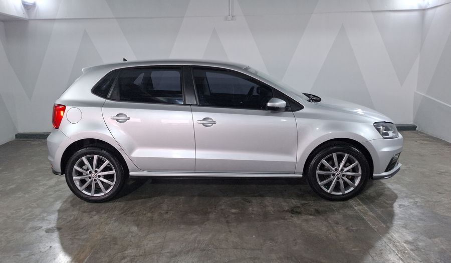 Volkswagen Polo 1.6 COMFORTLINE PLUS AUTO Hatchback 2021