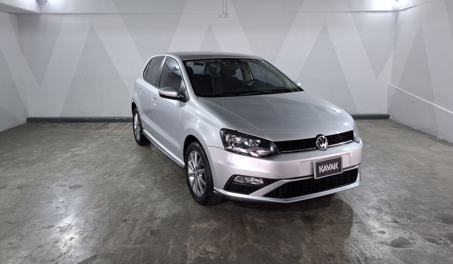Volkswagen Polo 1.6 COMFORTLINE PLUS AUTO Hatchback 2021