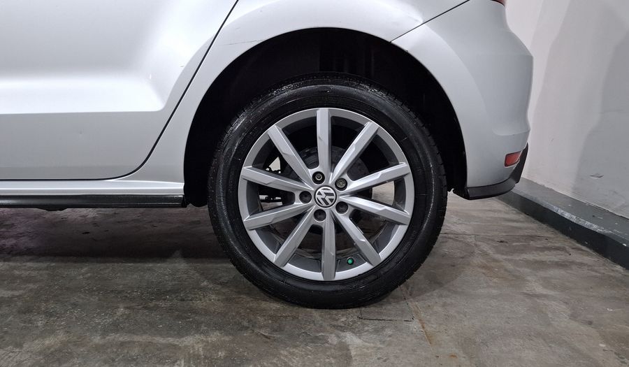 Volkswagen Polo 1.6 COMFORTLINE PLUS AUTO Hatchback 2021