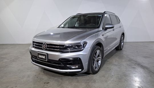 Volkswagen • Tiguan