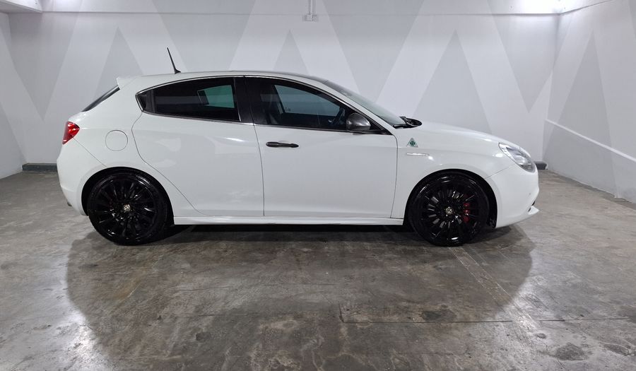 Alfa Romeo Giulietta 1.8 QUADRIFOGLIO VERDE Hatchback 2015