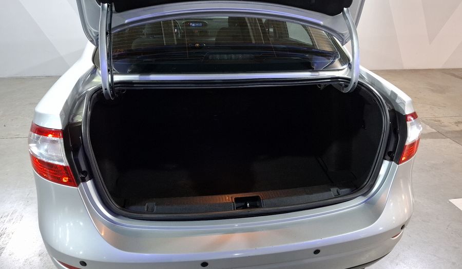 Renault Fluence 2.0 EXPRESSION AT Sedan 2014
