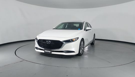 2020 • 81,677 km • Automático