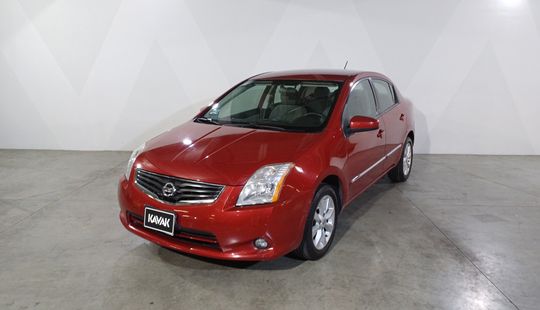 Nissan • Sentra
