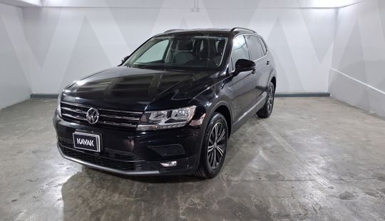 Volkswagen • Tiguan