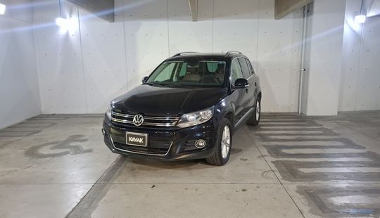 Volkswagen • Tiguan