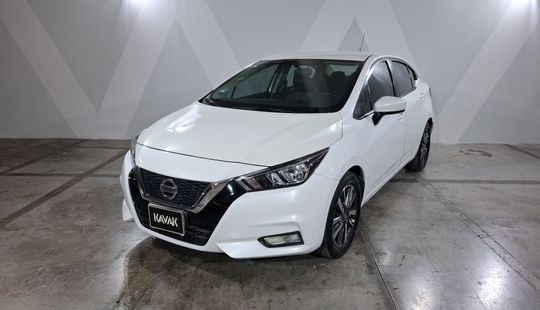 Nissan • Versa