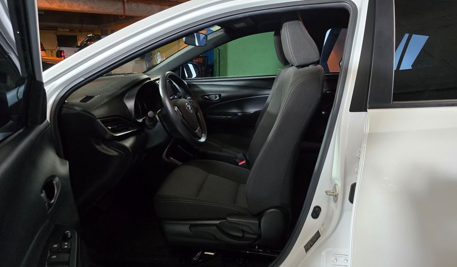 Toyota Yaris 1.5 XS CVT Hatchback 2024