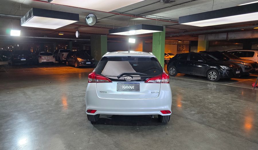Toyota Yaris 1.5 XS CVT Hatchback 2024