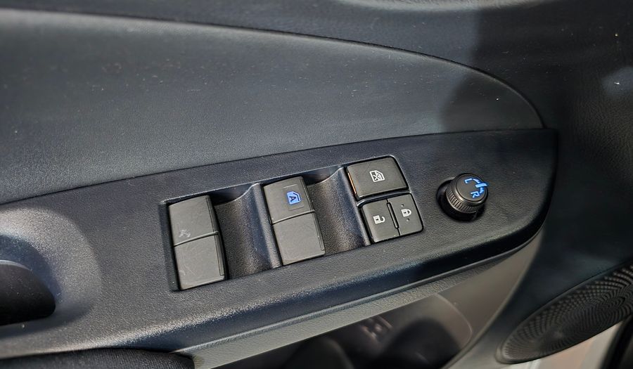 Toyota Yaris 1.5 XS CVT Hatchback 2024