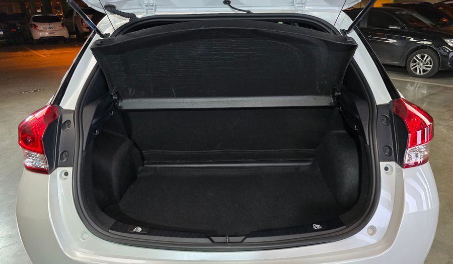 Toyota Yaris 1.5 XS CVT Hatchback 2024