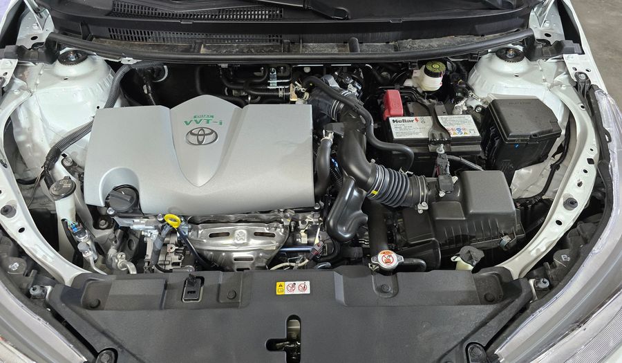 Toyota Yaris 1.5 XS CVT Hatchback 2024