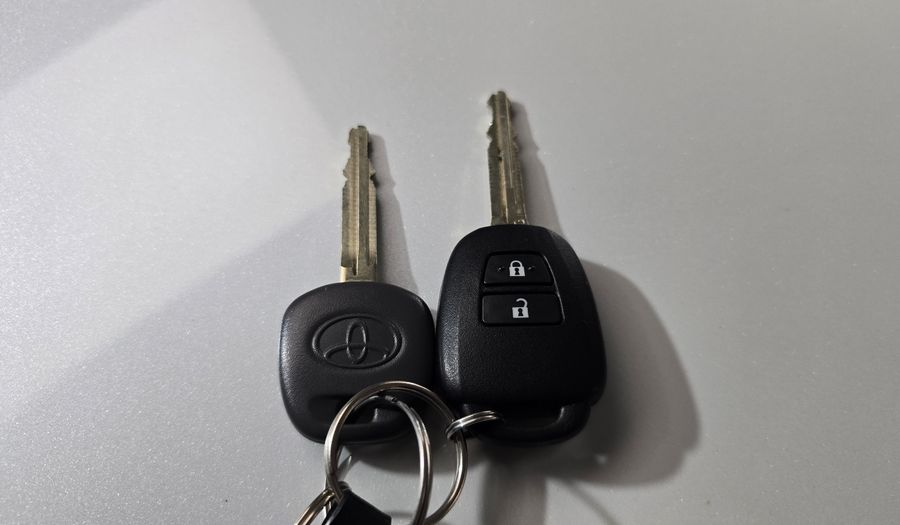 Toyota Yaris 1.5 XS CVT Hatchback 2024