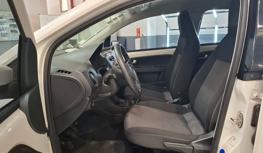 Volkswagen Up 1.0 MOVE UP Hatchback 2018