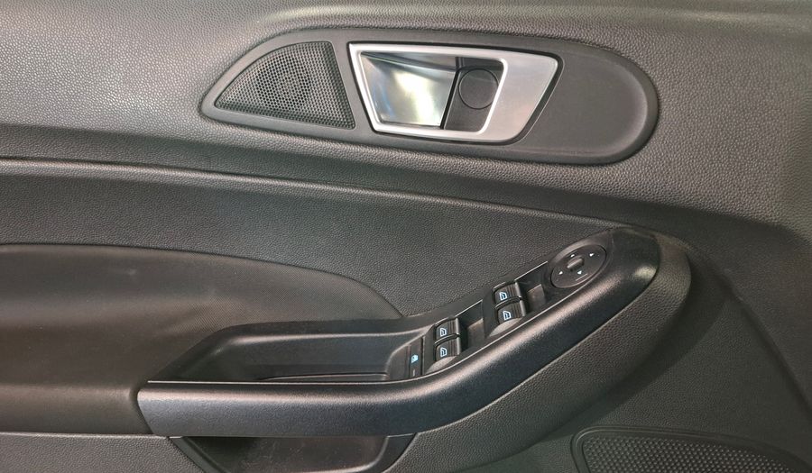 Ford Fiesta Kinetic Design 1.6 SE Hatchback 2016