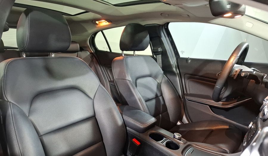 Mercedes Benz Clase Gla 1.6 GLA 200 SPORT DCT Suv 2020
