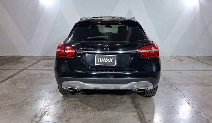 Mercedes Benz Clase Gla 1.6 GLA 200 SPORT DCT Suv 2020