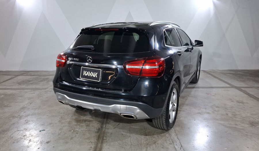 Mercedes Benz Clase Gla 1.6 GLA 200 SPORT DCT Suv 2020