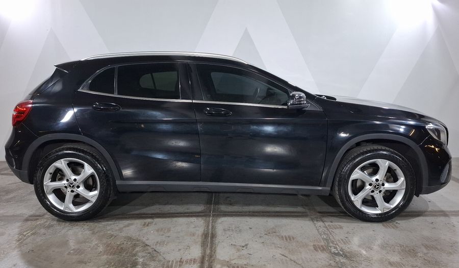 Mercedes Benz Clase Gla 1.6 GLA 200 SPORT DCT Suv 2020
