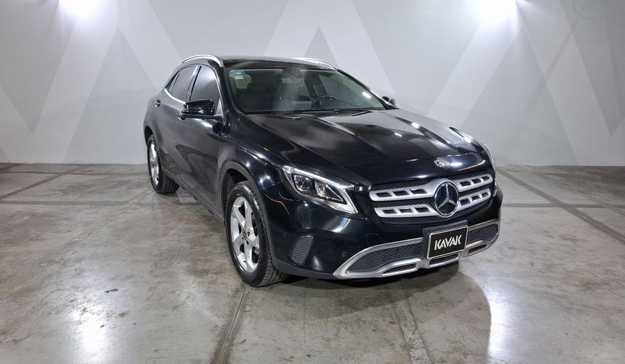Mercedes Benz Clase Gla 1.6 GLA 200 SPORT DCT Suv 2020