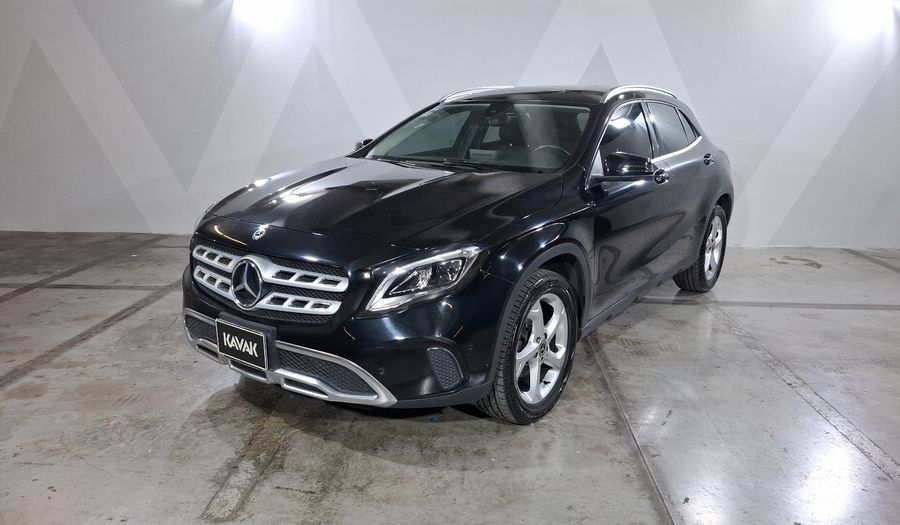 Mercedes Benz Clase Gla 1.6 GLA 200 SPORT DCT Suv 2020