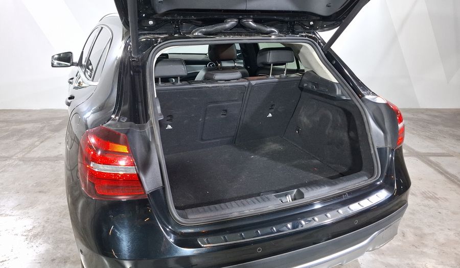 Mercedes Benz Clase Gla 1.6 GLA 200 SPORT DCT Suv 2020