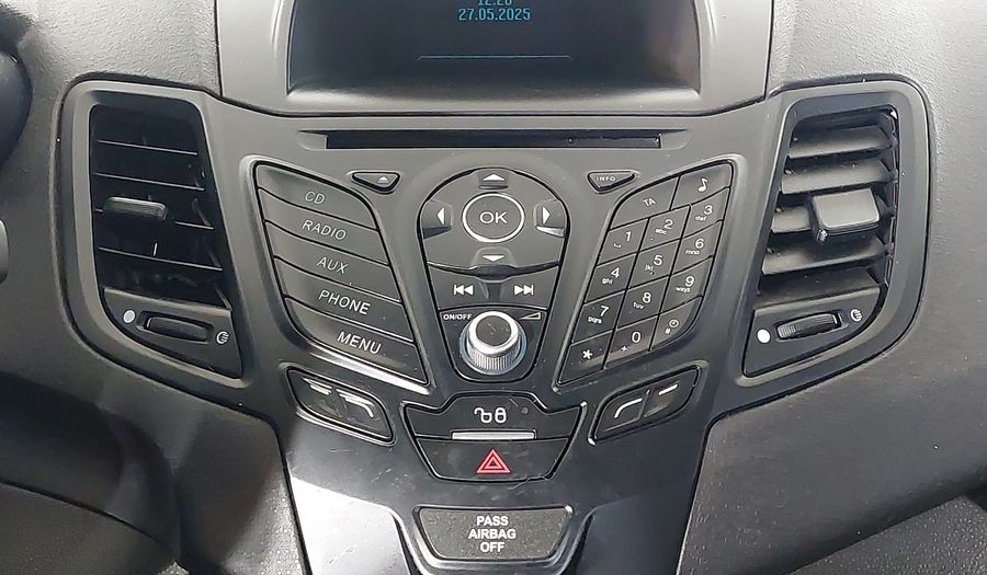 Ford Fiesta SE SEDAN Sedan 2015