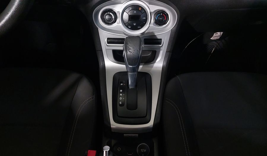 Ford Fiesta SE SEDAN Sedan 2015