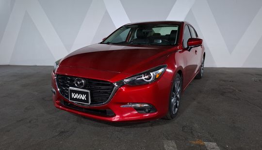 2018 • 29,845 km • Automático