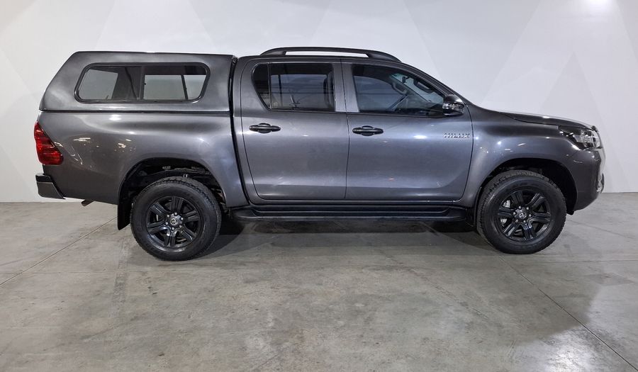 Toyota Hilux 2.7 SR DOBLE CABINA Pickup 2022