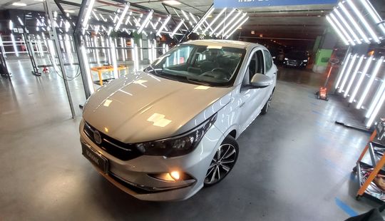 Fiat • Cronos