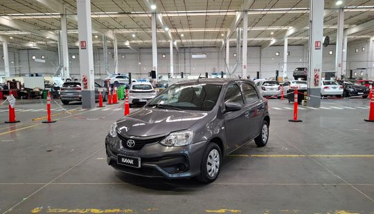 Toyota • Etios