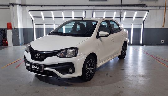 Toyota • Etios