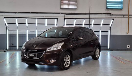 Peugeot • 208