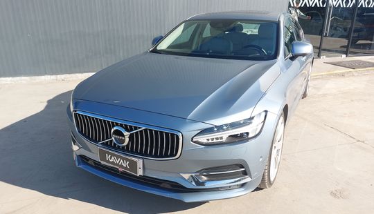 Volvo • S90