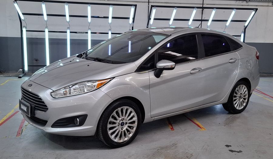 Ford Fiesta Kinetic Design 1.6 TITANIUM Sedan 2015