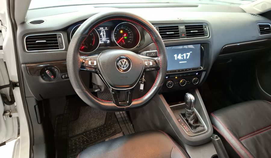Volkswagen Vento 2.5 LUXURY TIPTRONIC Sedan 2015