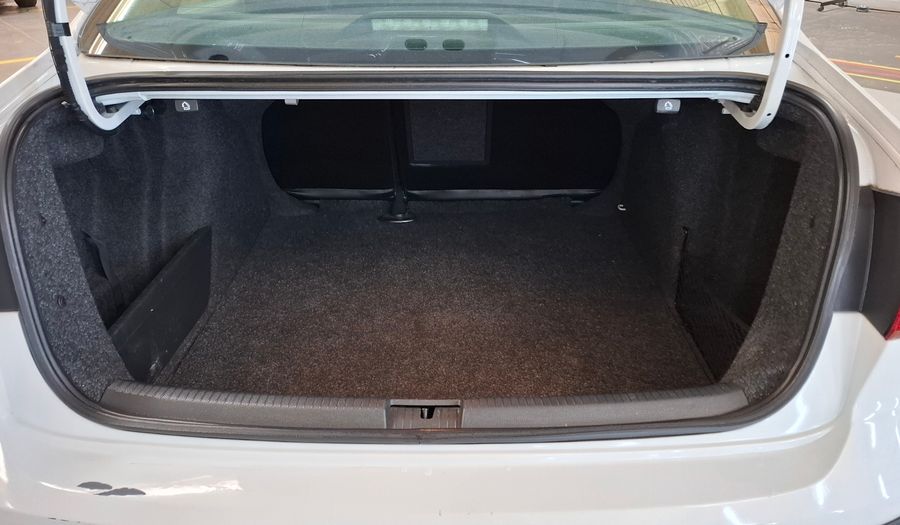 Volkswagen Vento 2.5 LUXURY TIPTRONIC Sedan 2015
