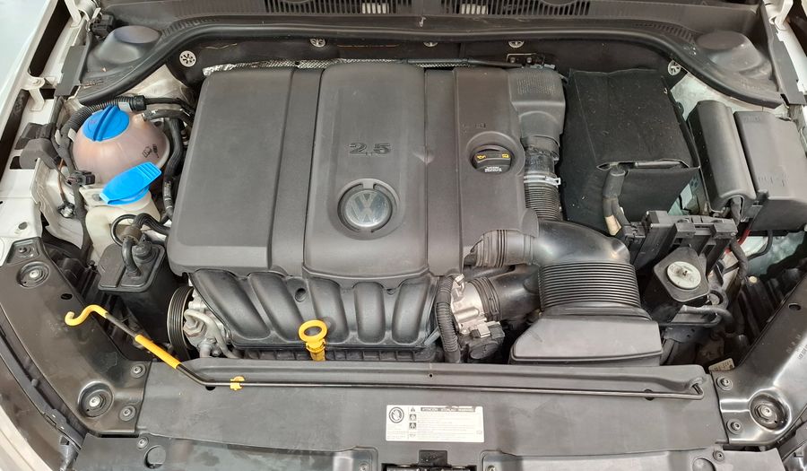 Volkswagen Vento 2.5 LUXURY TIPTRONIC Sedan 2015