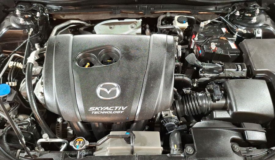 Mazda 3 2.5 SEDÁN S GT TA Sedan 2015