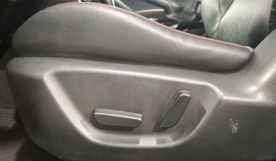 Mazda 3 2.5 SEDÁN S GT TA Sedan 2015