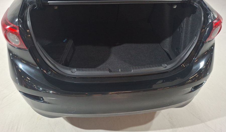 Mazda 3 2.5 SEDÁN S GT TA Sedan 2015