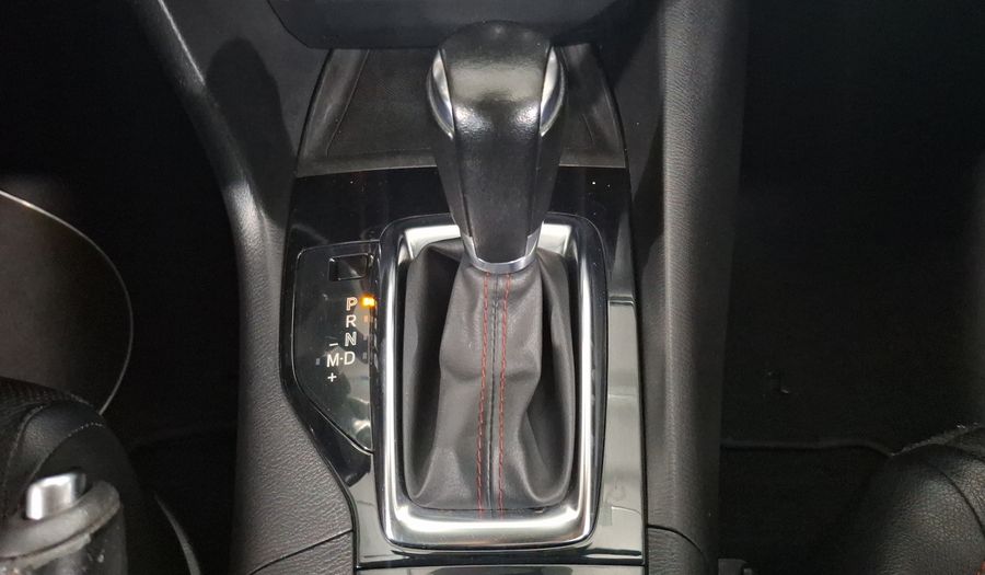 Mazda 3 2.5 SEDÁN S GT TA Sedan 2015