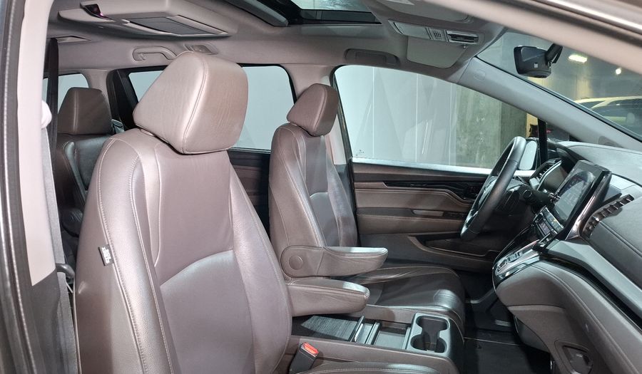 Honda Odyssey 3.5 TOURING AUTO Minivan 2018