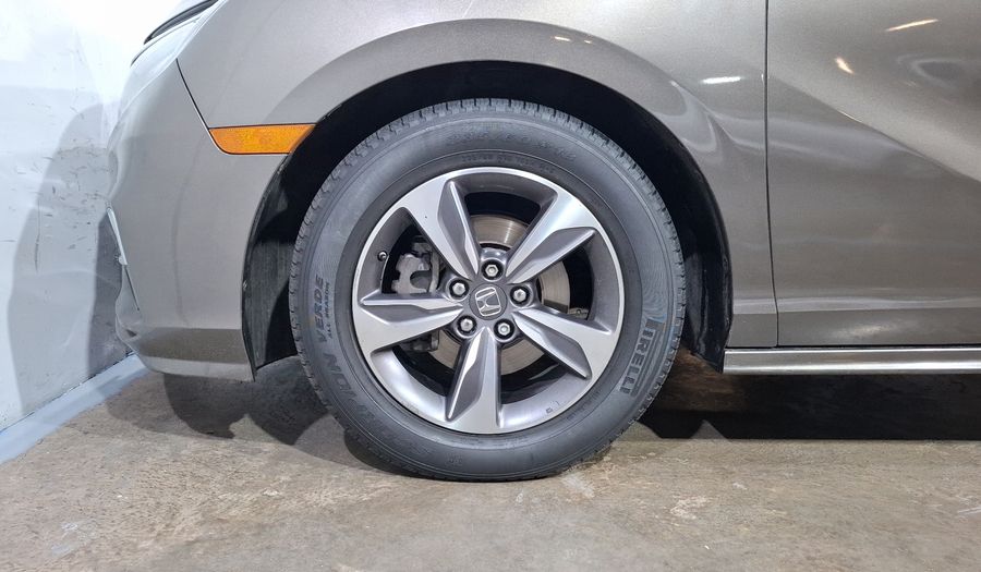 Honda Odyssey 3.5 TOURING AUTO Minivan 2018